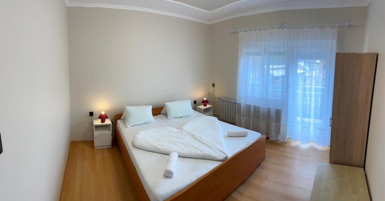 Pingvin Cukraszda Apartman Felso Szint Balatonmariafurdo Luaran gambar