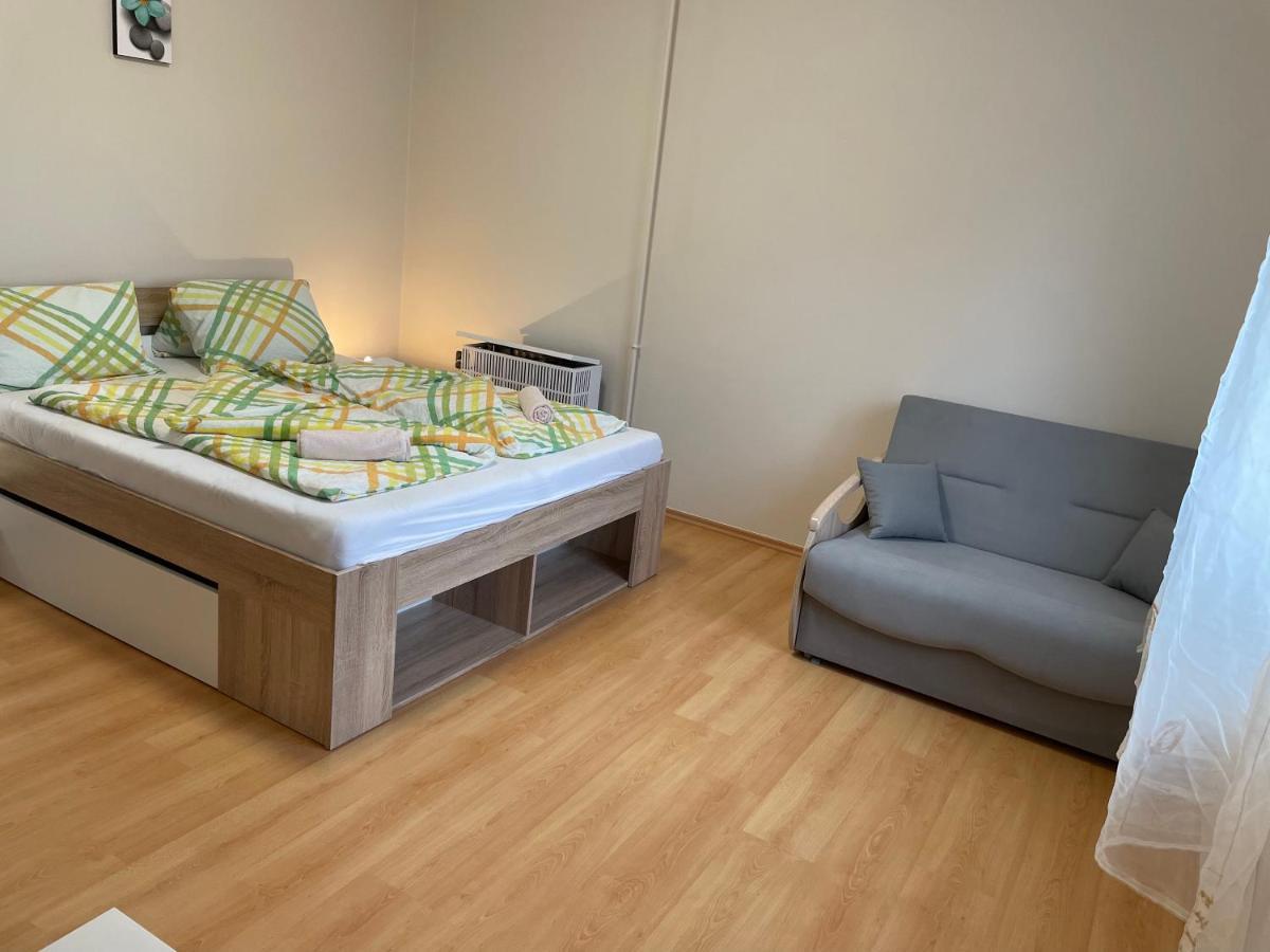 Pingvin Cukraszda Apartman Felso Szint Balatonmariafurdo Luaran gambar